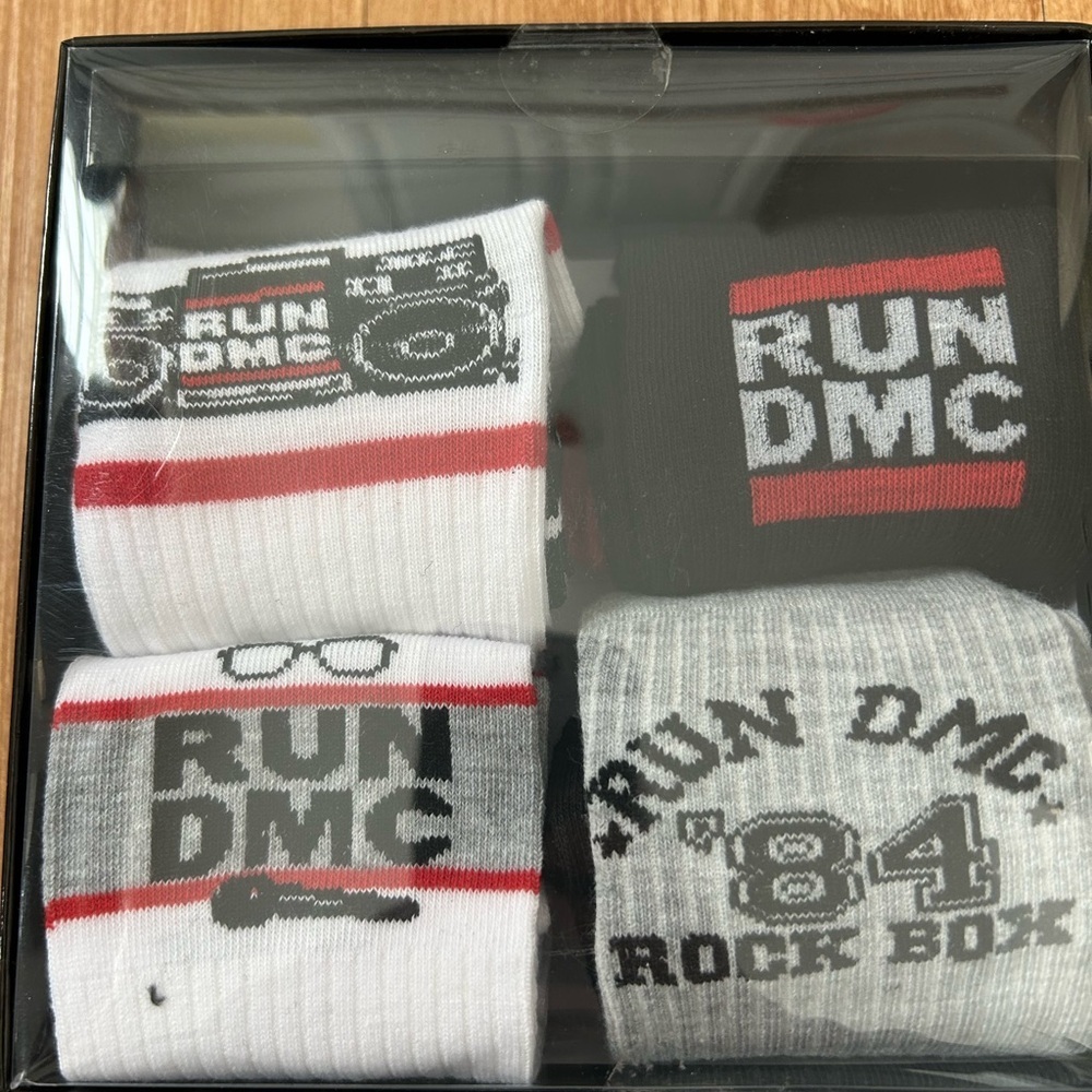 RUN DMC Men's Casual Socks Set - Black, White, Gray - Picture 2 of 3